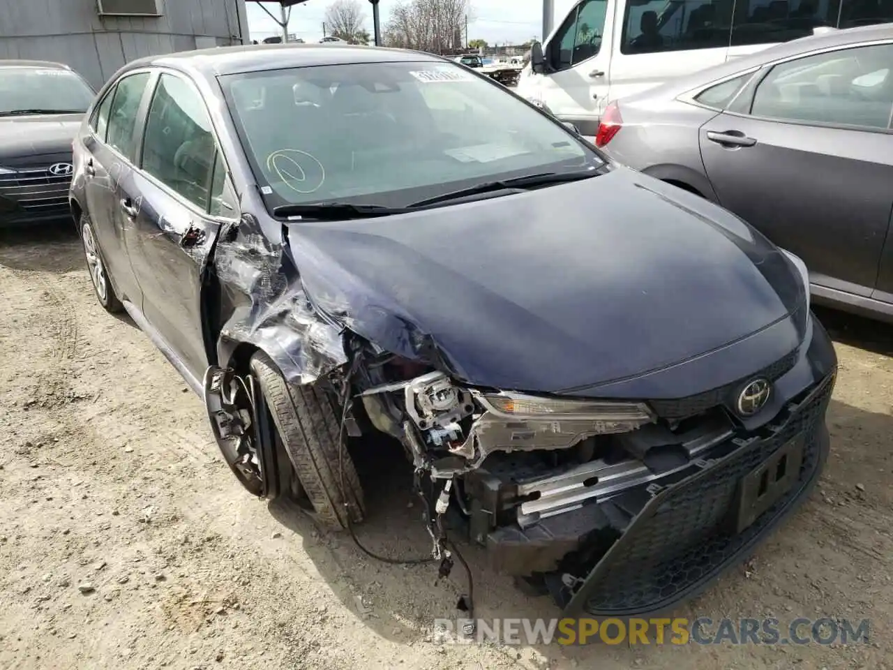 1 Photograph of a damaged car 5YFEPRAE5LP075660 TOYOTA COROLLA 2020