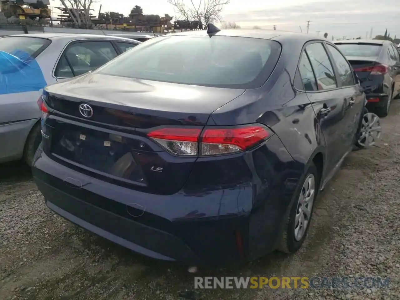 4 Photograph of a damaged car 5YFEPRAE5LP075660 TOYOTA COROLLA 2020