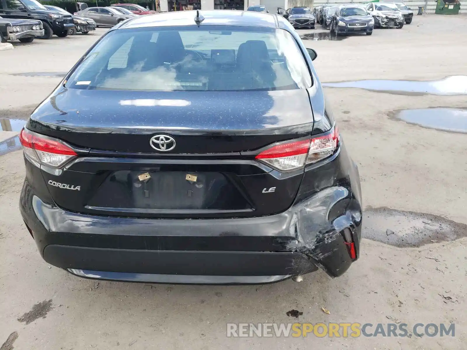 9 Photograph of a damaged car 5YFEPRAE5LP075755 TOYOTA COROLLA 2020