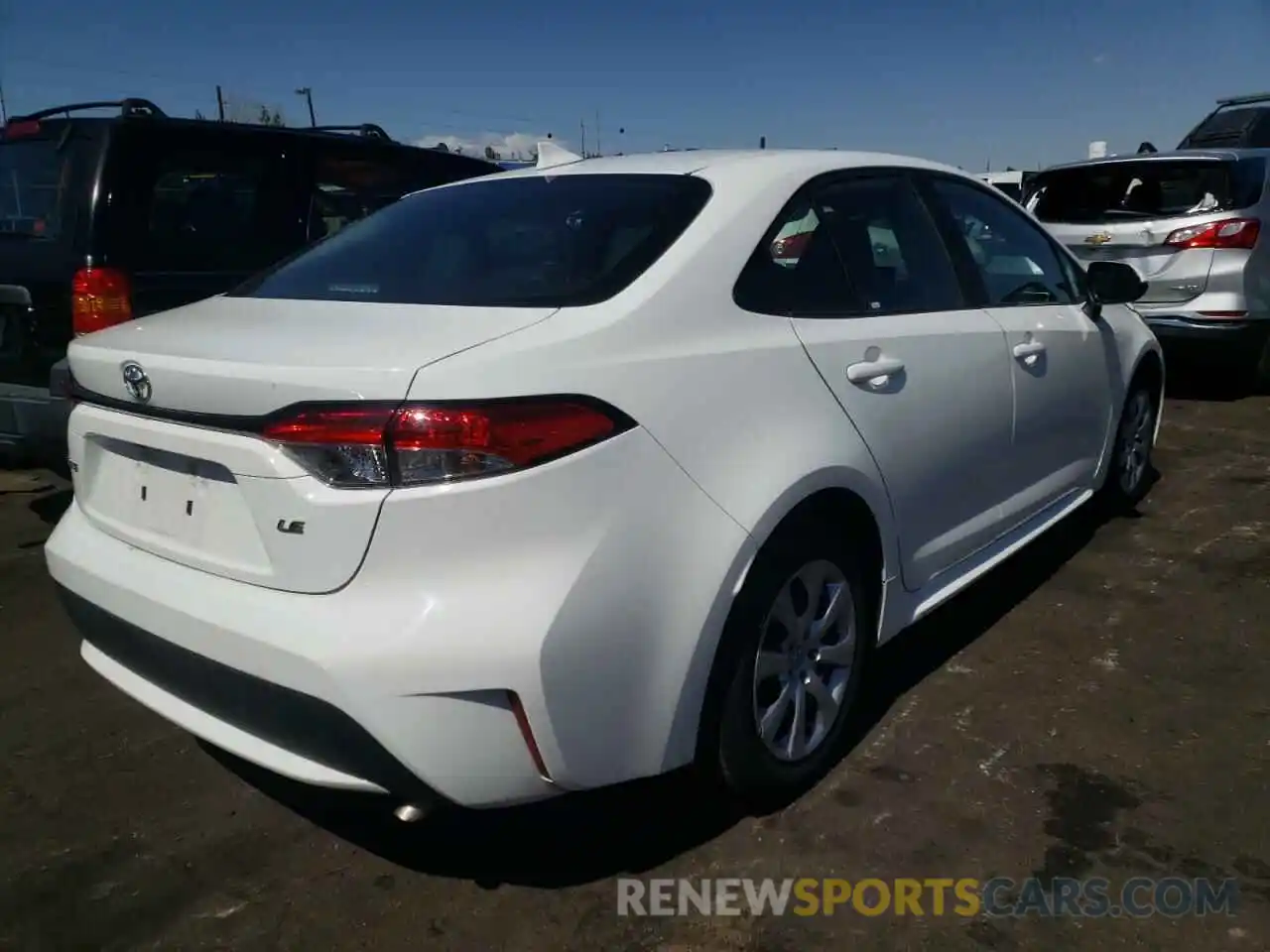 4 Photograph of a damaged car 5YFEPRAE5LP076596 TOYOTA COROLLA 2020