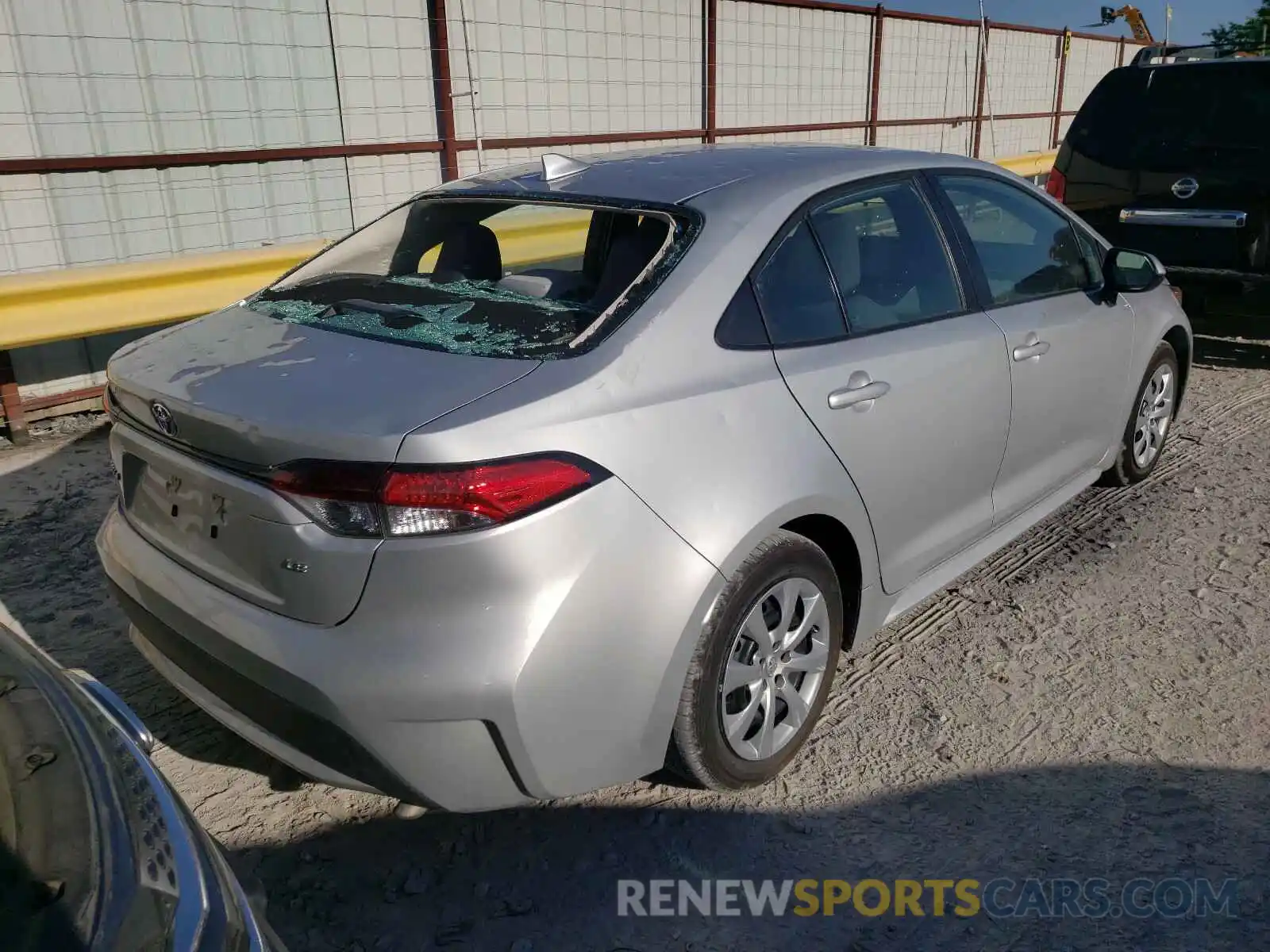 4 Photograph of a damaged car 5YFEPRAE5LP076842 TOYOTA COROLLA 2020