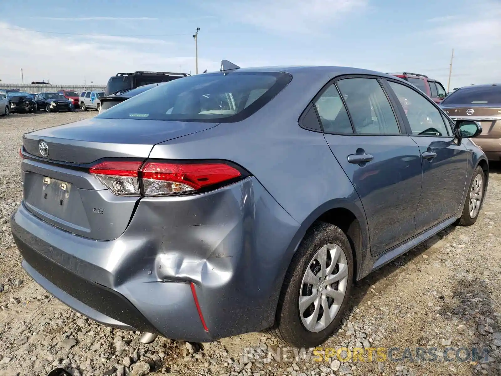 4 Photograph of a damaged car 5YFEPRAE5LP077361 TOYOTA COROLLA 2020