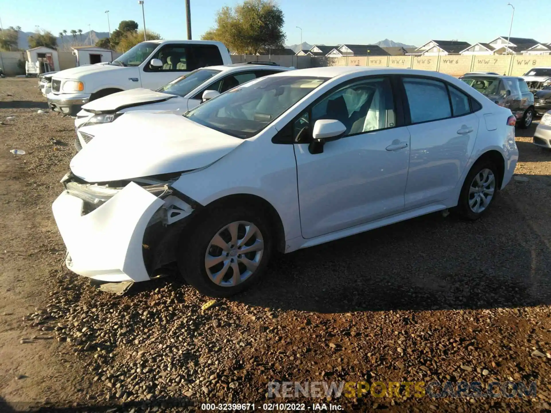 2 Photograph of a damaged car 5YFEPRAE5LP078266 TOYOTA COROLLA 2020