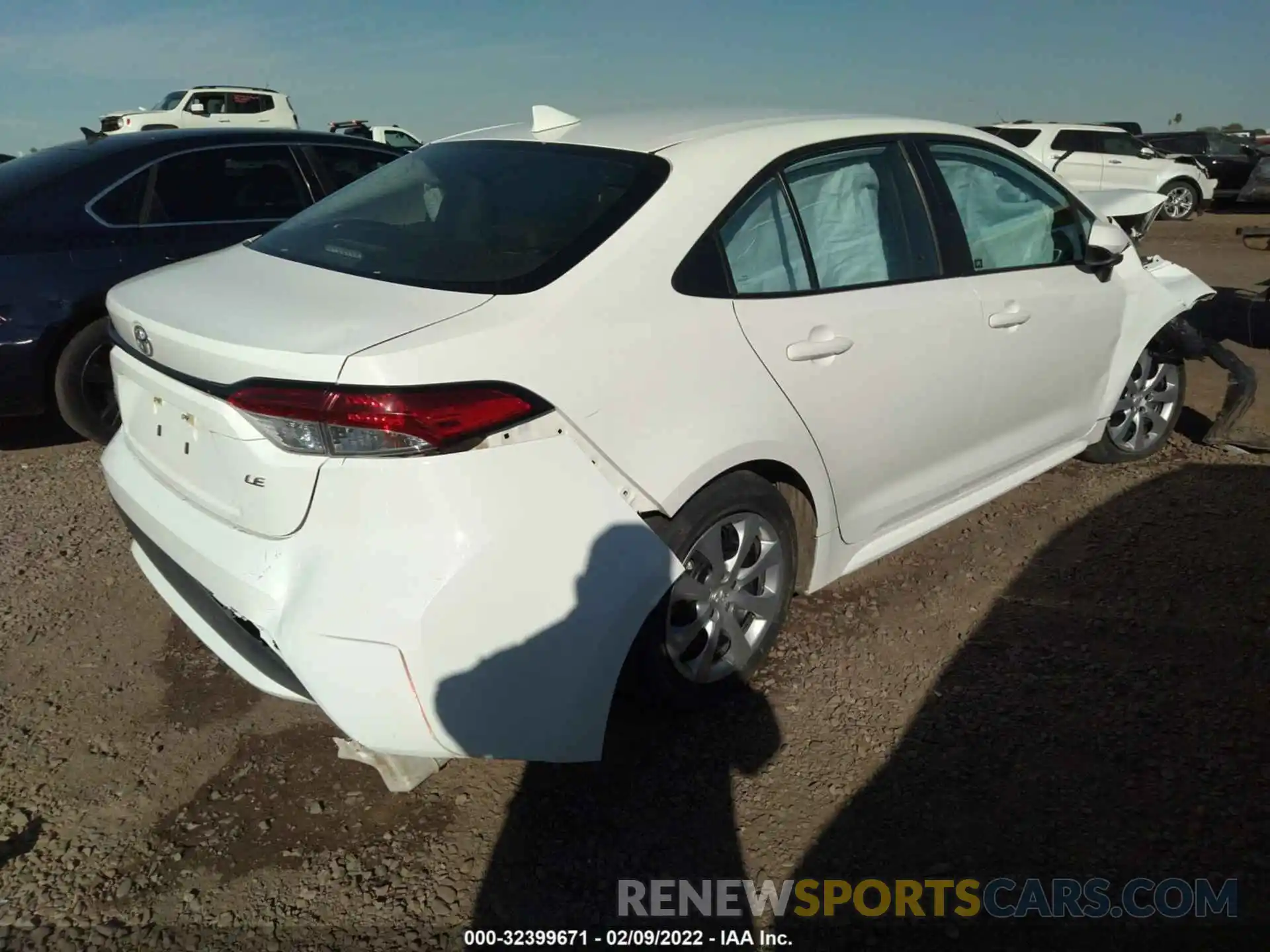 4 Photograph of a damaged car 5YFEPRAE5LP078266 TOYOTA COROLLA 2020