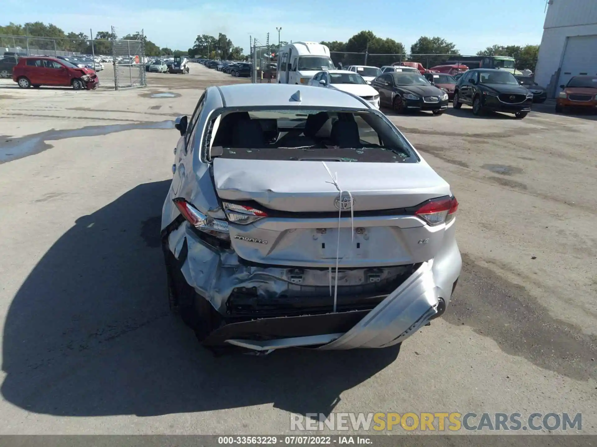 6 Photograph of a damaged car 5YFEPRAE5LP078767 TOYOTA COROLLA 2020