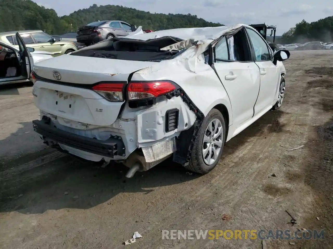 4 Photograph of a damaged car 5YFEPRAE5LP079806 TOYOTA COROLLA 2020