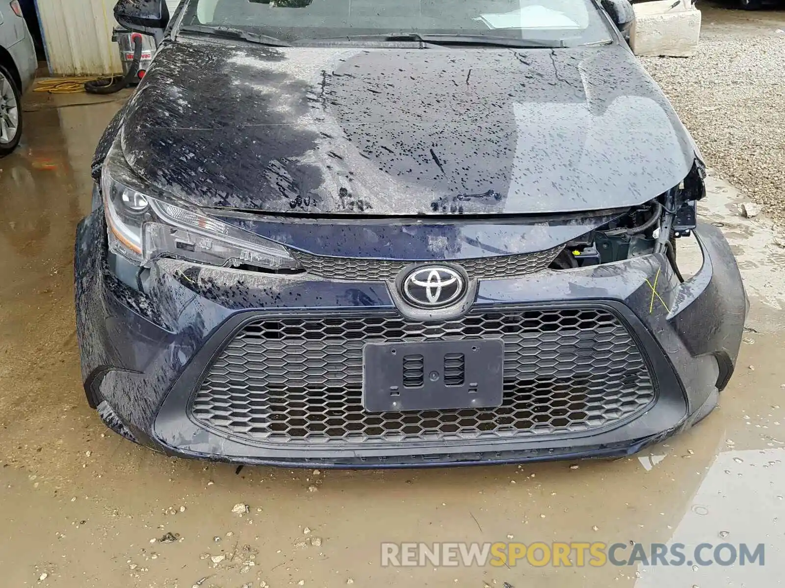 9 Photograph of a damaged car 5YFEPRAE5LP080244 TOYOTA COROLLA 2020