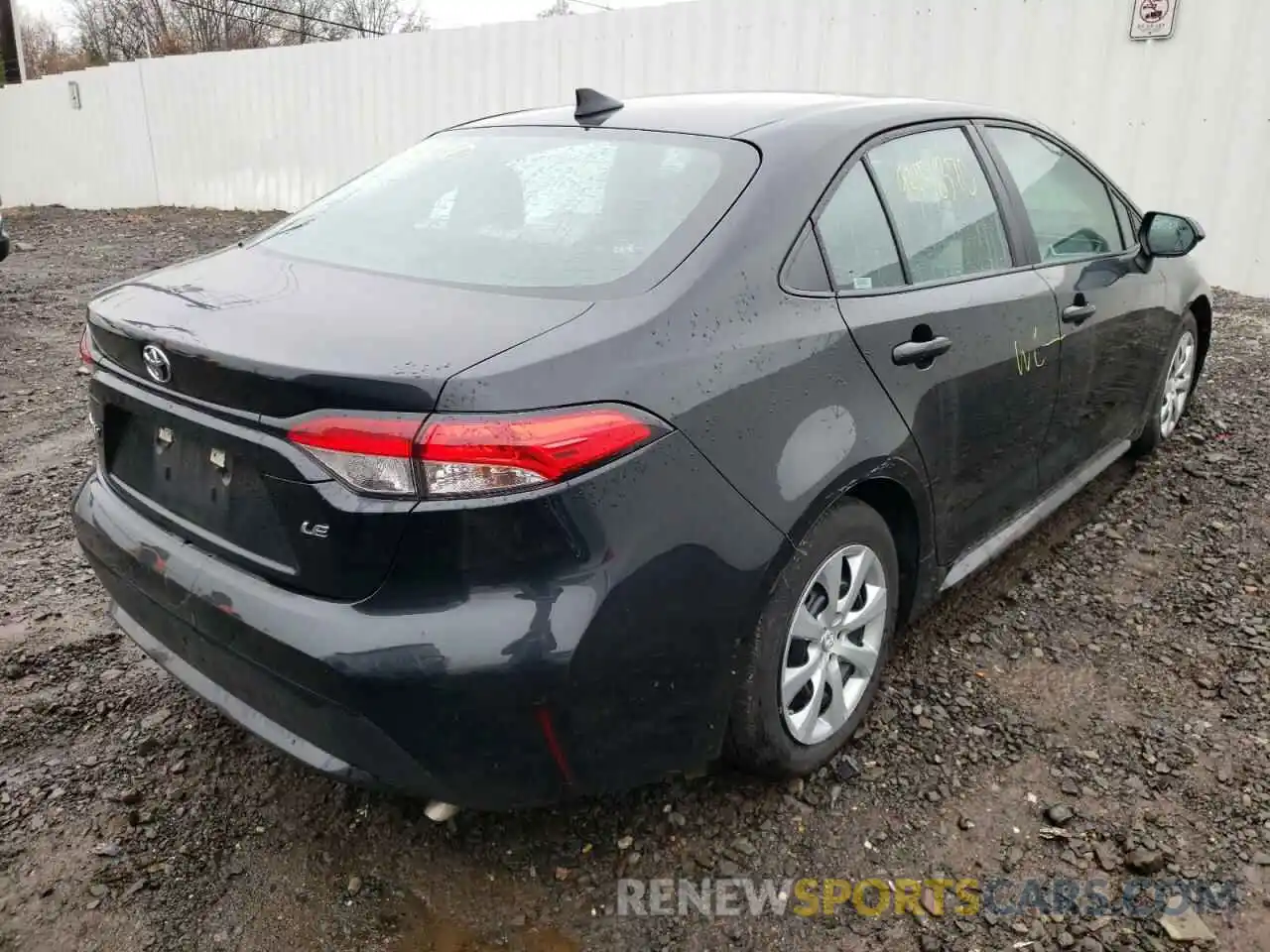 4 Photograph of a damaged car 5YFEPRAE5LP080325 TOYOTA COROLLA 2020