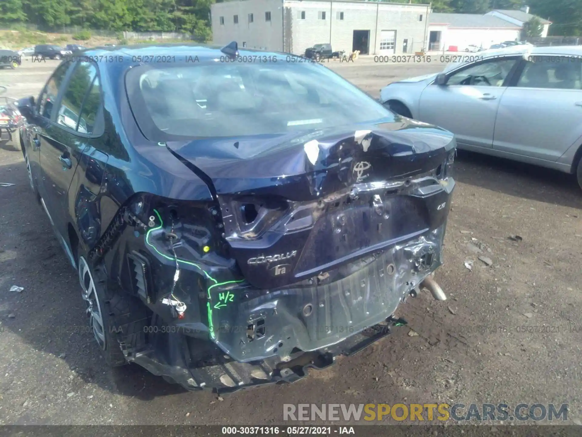 6 Photograph of a damaged car 5YFEPRAE5LP081426 TOYOTA COROLLA 2020