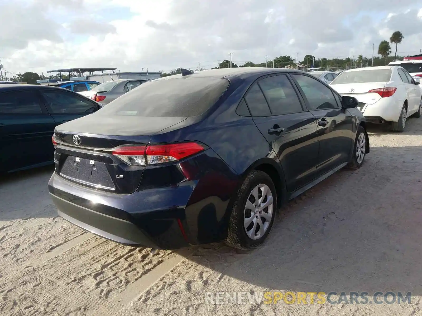 4 Photograph of a damaged car 5YFEPRAE5LP081748 TOYOTA COROLLA 2020