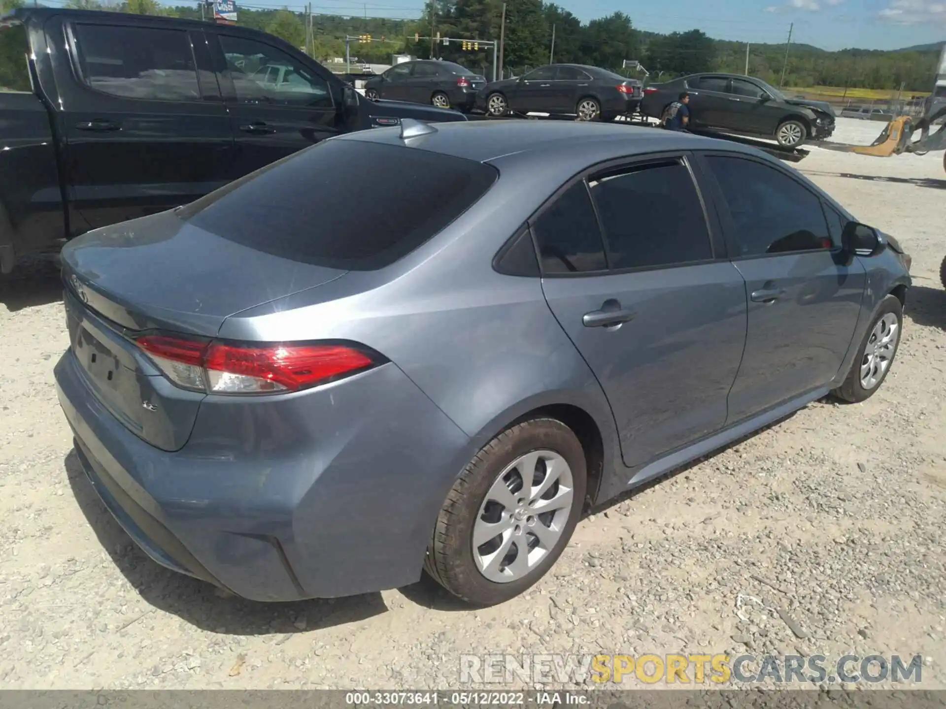 4 Photograph of a damaged car 5YFEPRAE5LP082284 TOYOTA COROLLA 2020