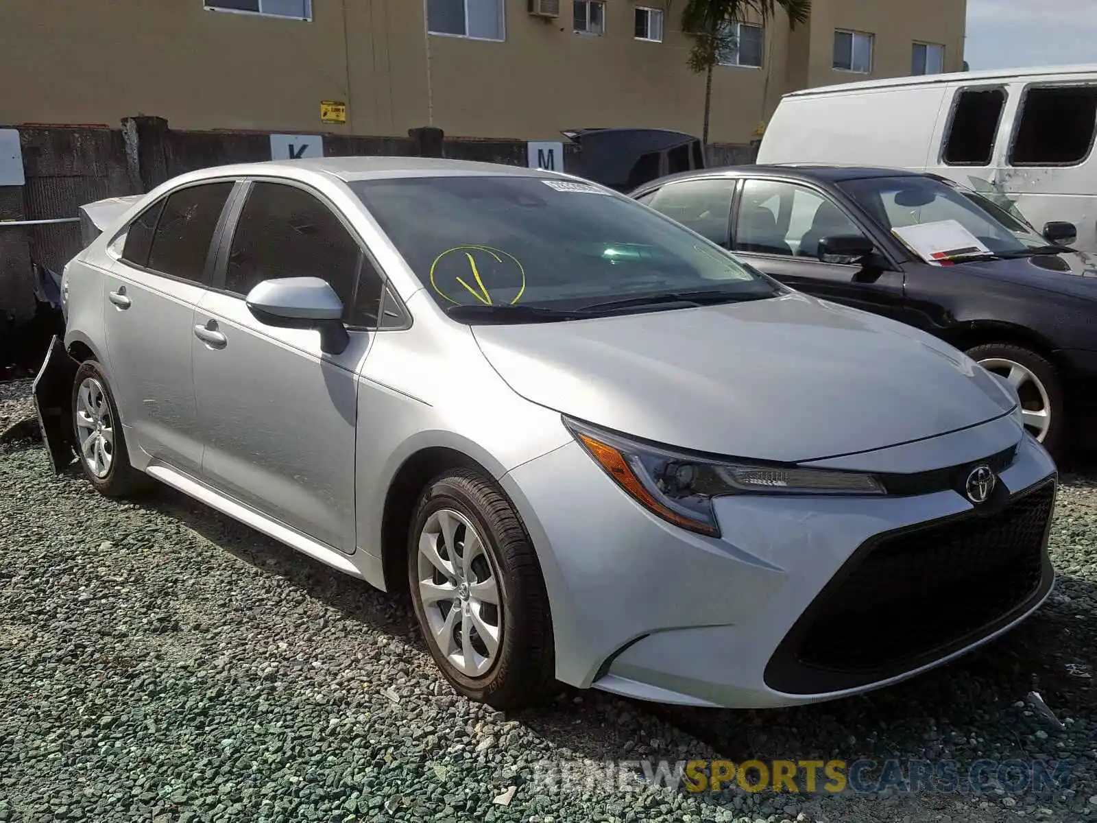 1 Photograph of a damaged car 5YFEPRAE5LP082401 TOYOTA COROLLA 2020