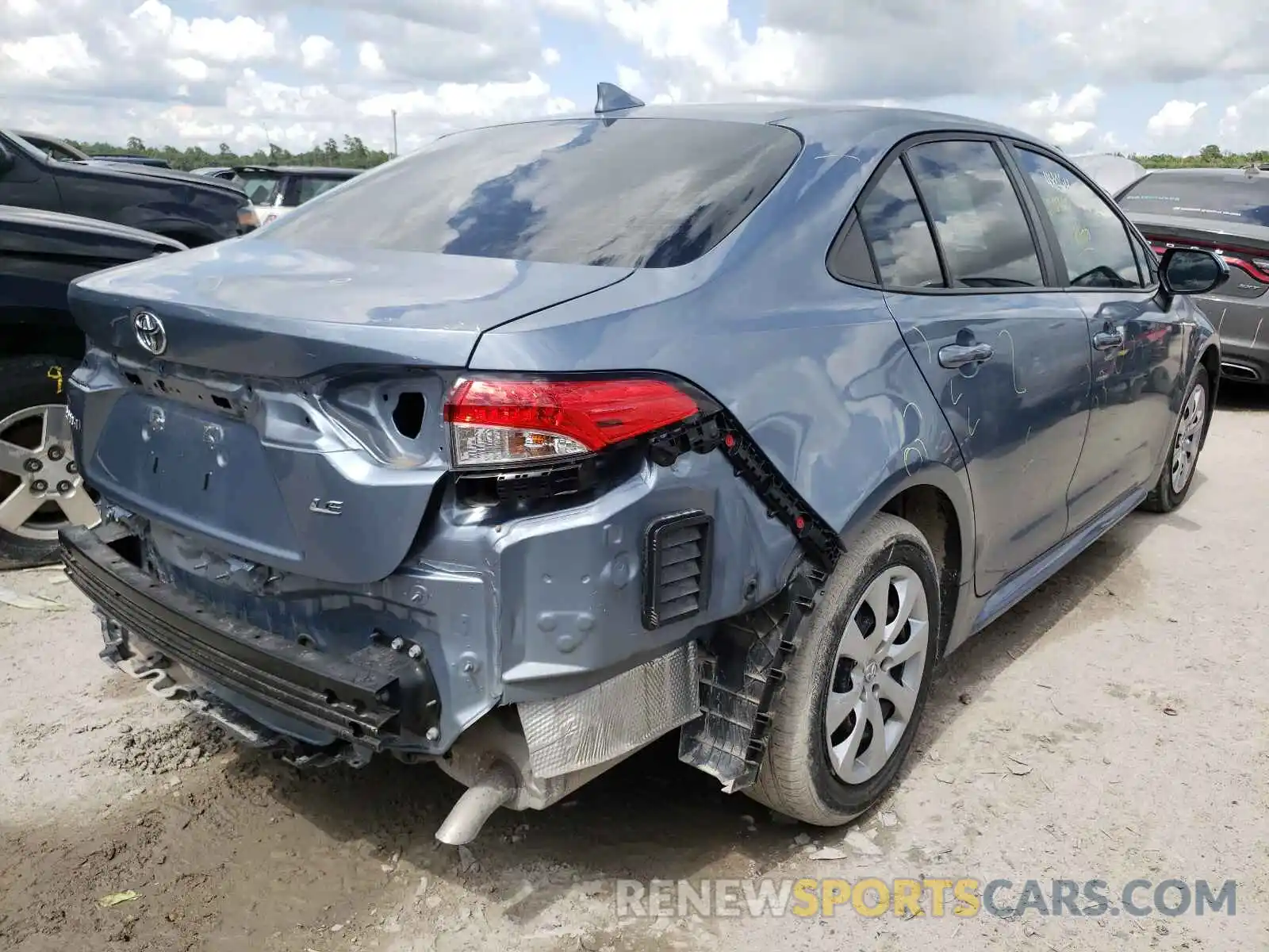 4 Photograph of a damaged car 5YFEPRAE5LP083077 TOYOTA COROLLA 2020