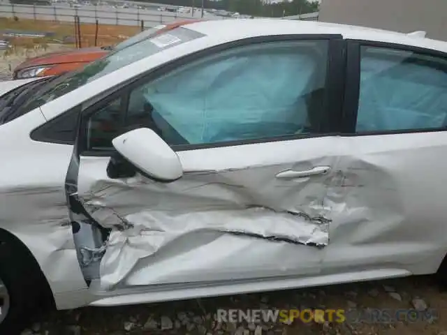 9 Photograph of a damaged car 5YFEPRAE5LP083533 TOYOTA COROLLA 2020