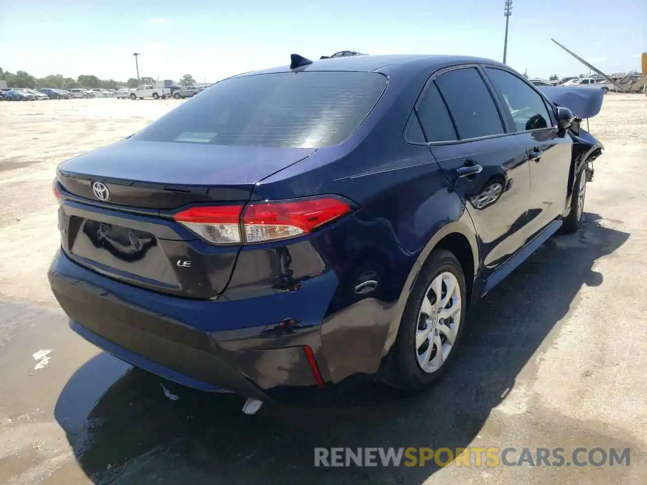 4 Photograph of a damaged car 5YFEPRAE5LP084472 TOYOTA COROLLA 2020