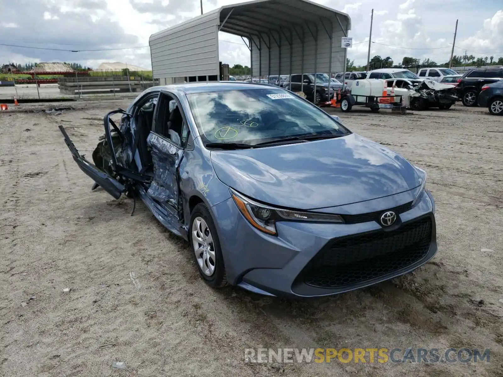 1 Photograph of a damaged car 5YFEPRAE5LP085265 TOYOTA COROLLA 2020