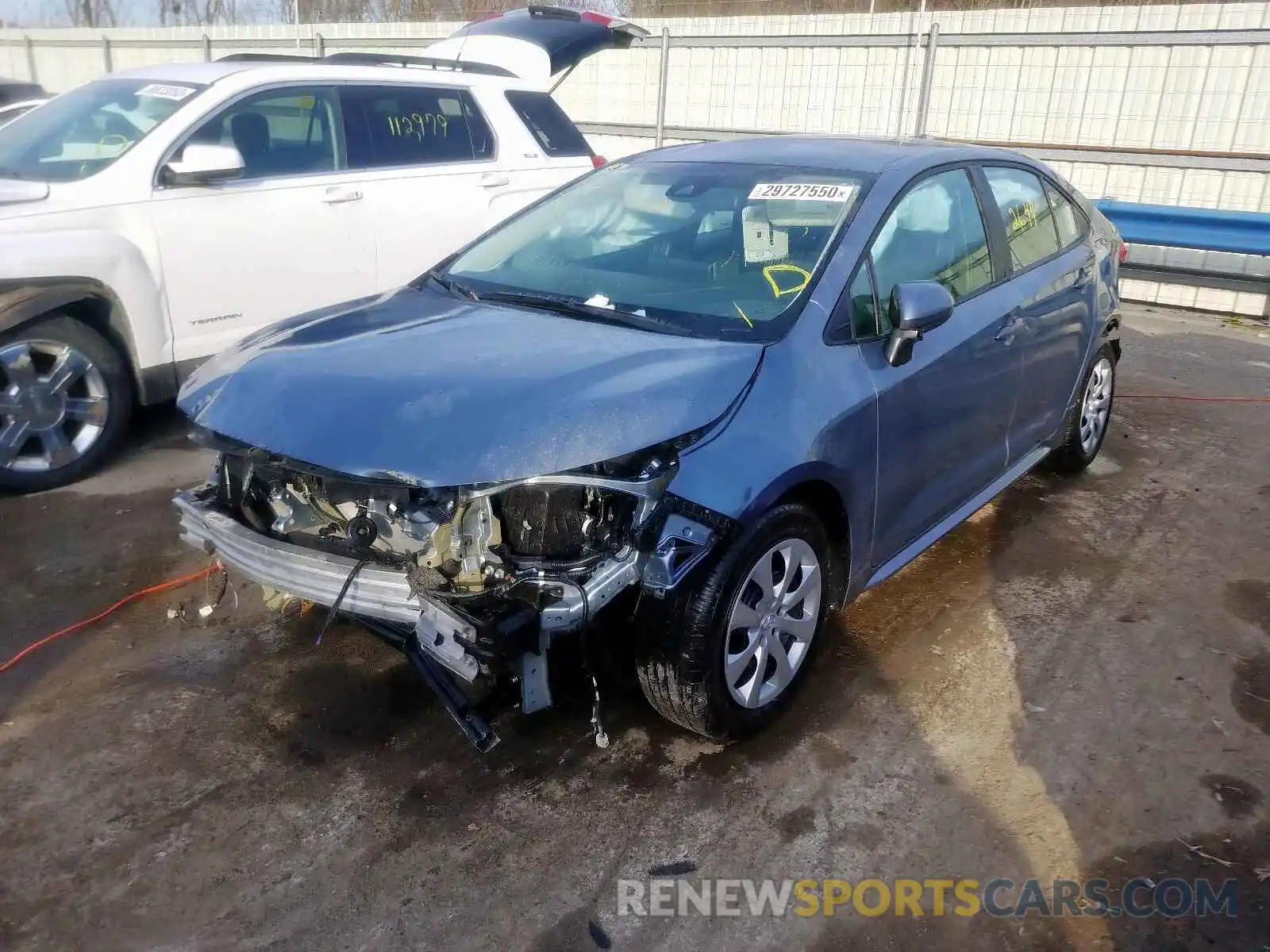 2 Photograph of a damaged car 5YFEPRAE5LP087372 TOYOTA COROLLA 2020