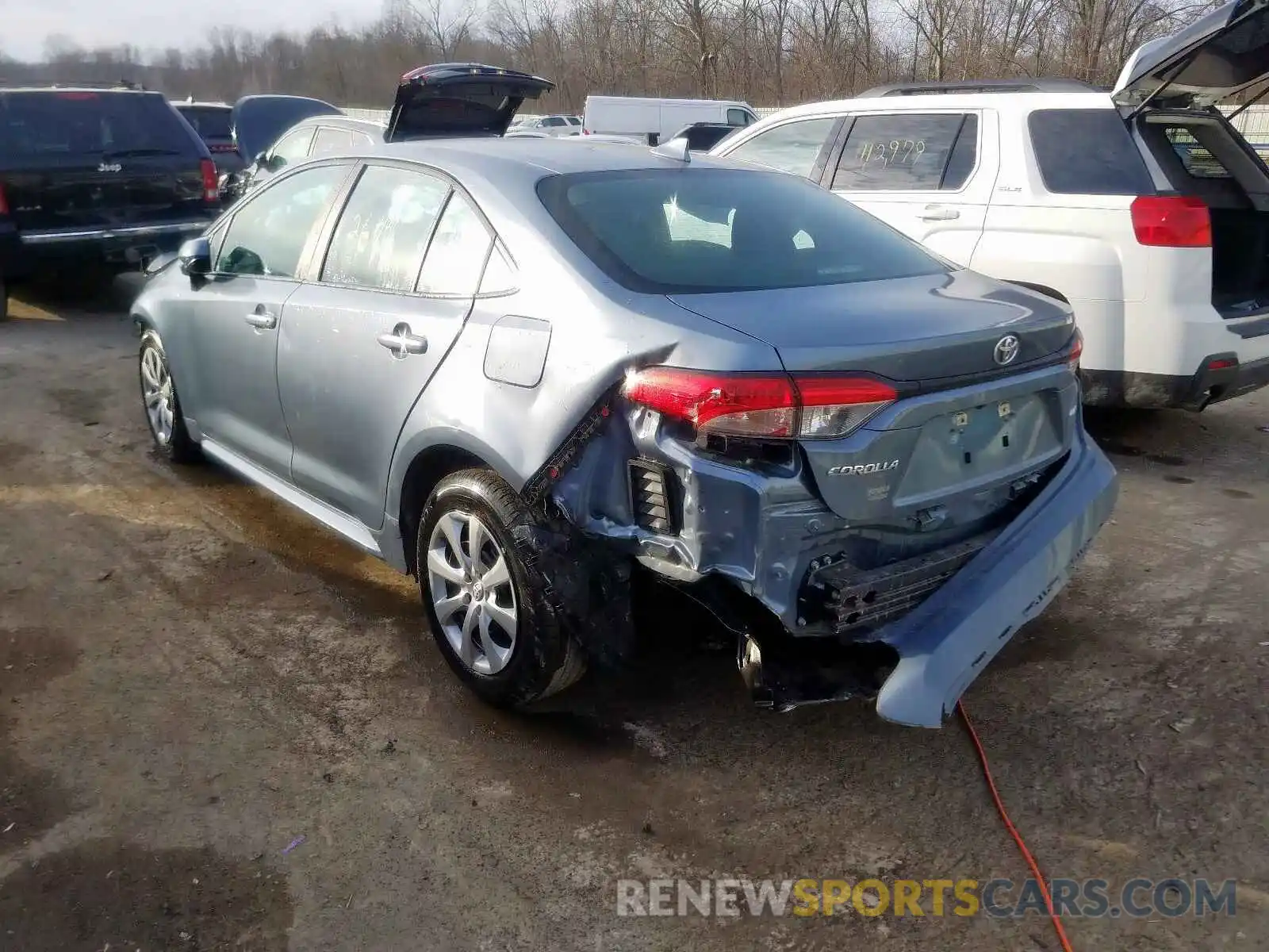 3 Photograph of a damaged car 5YFEPRAE5LP087372 TOYOTA COROLLA 2020