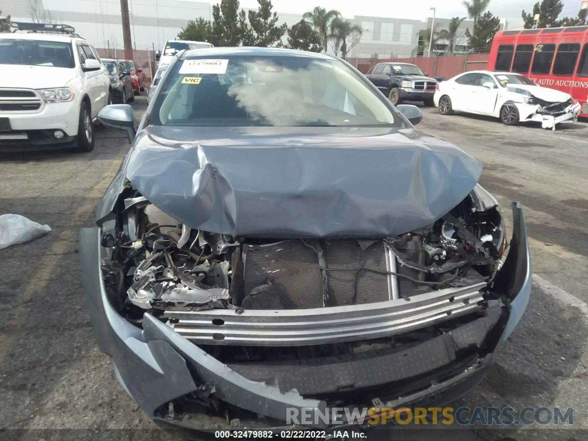 6 Photograph of a damaged car 5YFEPRAE5LP087565 TOYOTA COROLLA 2020