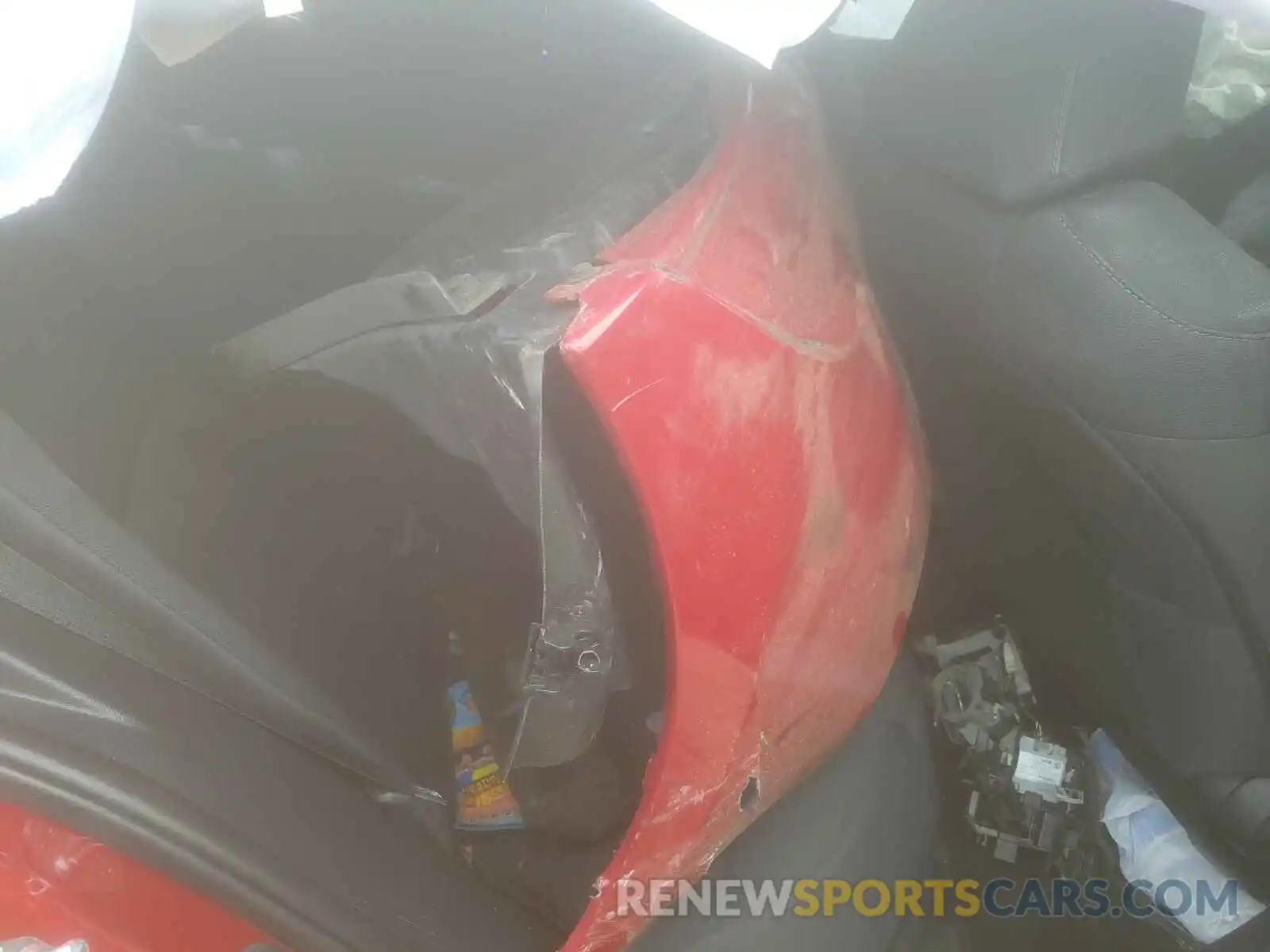 6 Photograph of a damaged car 5YFEPRAE5LP087937 TOYOTA COROLLA 2020