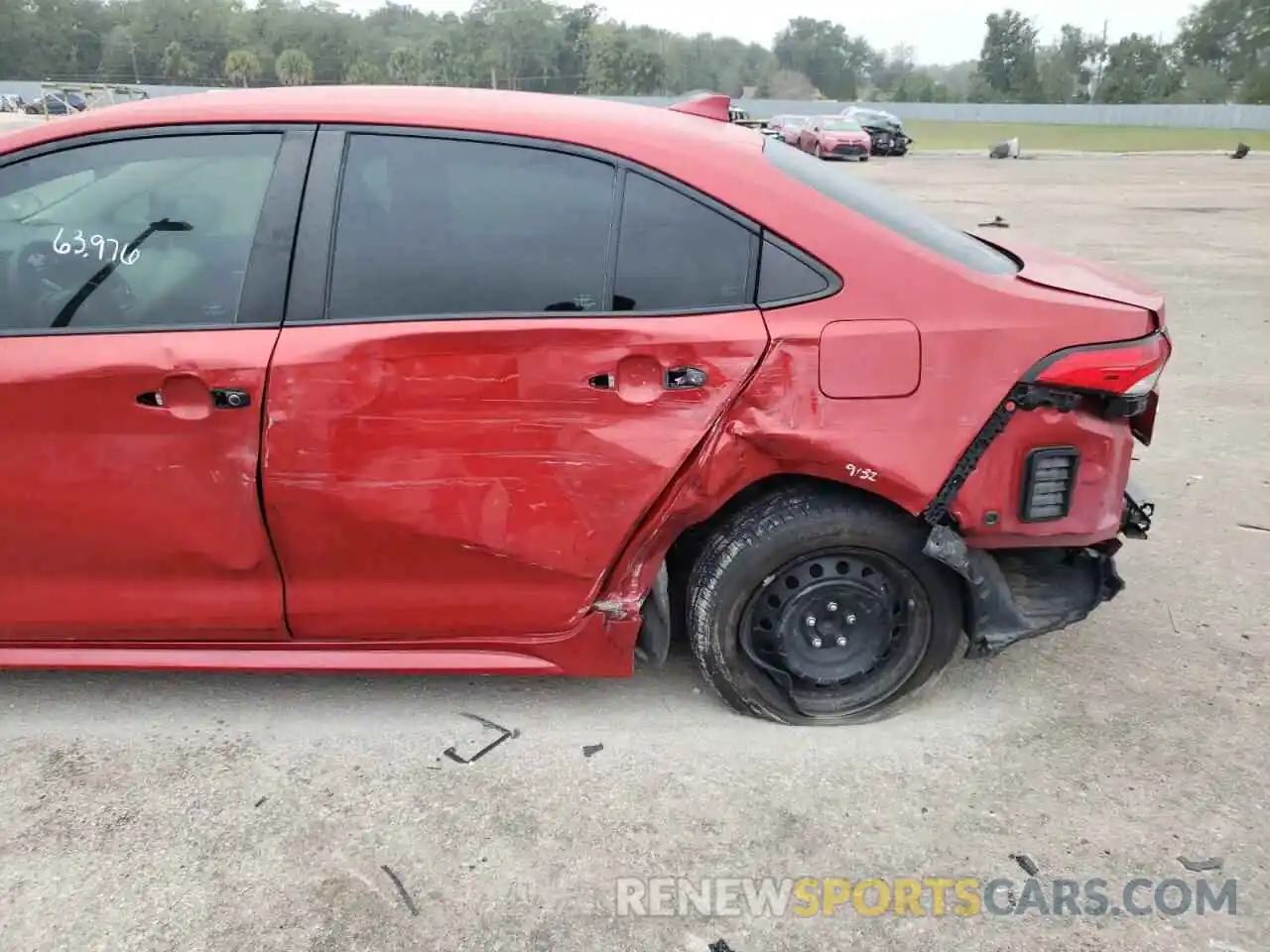 9 Photograph of a damaged car 5YFEPRAE5LP088988 TOYOTA COROLLA 2020