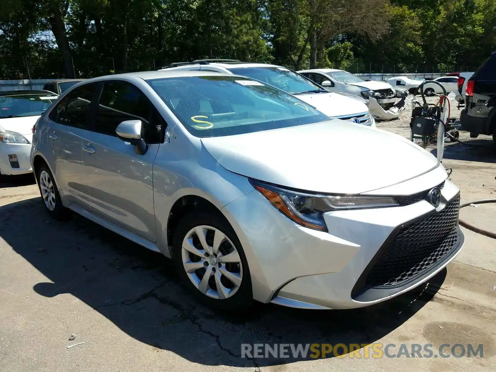 1 Photograph of a damaged car 5YFEPRAE5LP089638 TOYOTA COROLLA 2020