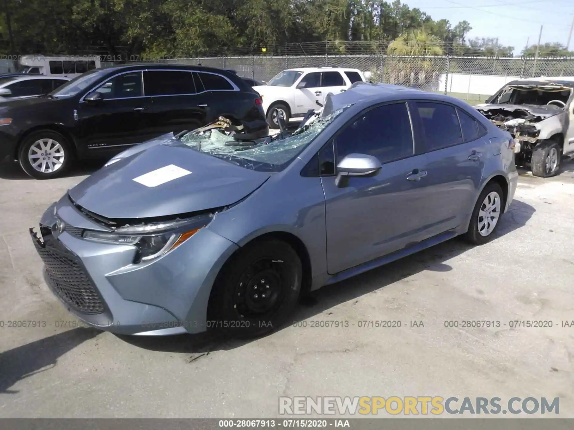 2 Photograph of a damaged car 5YFEPRAE5LP092412 TOYOTA COROLLA 2020