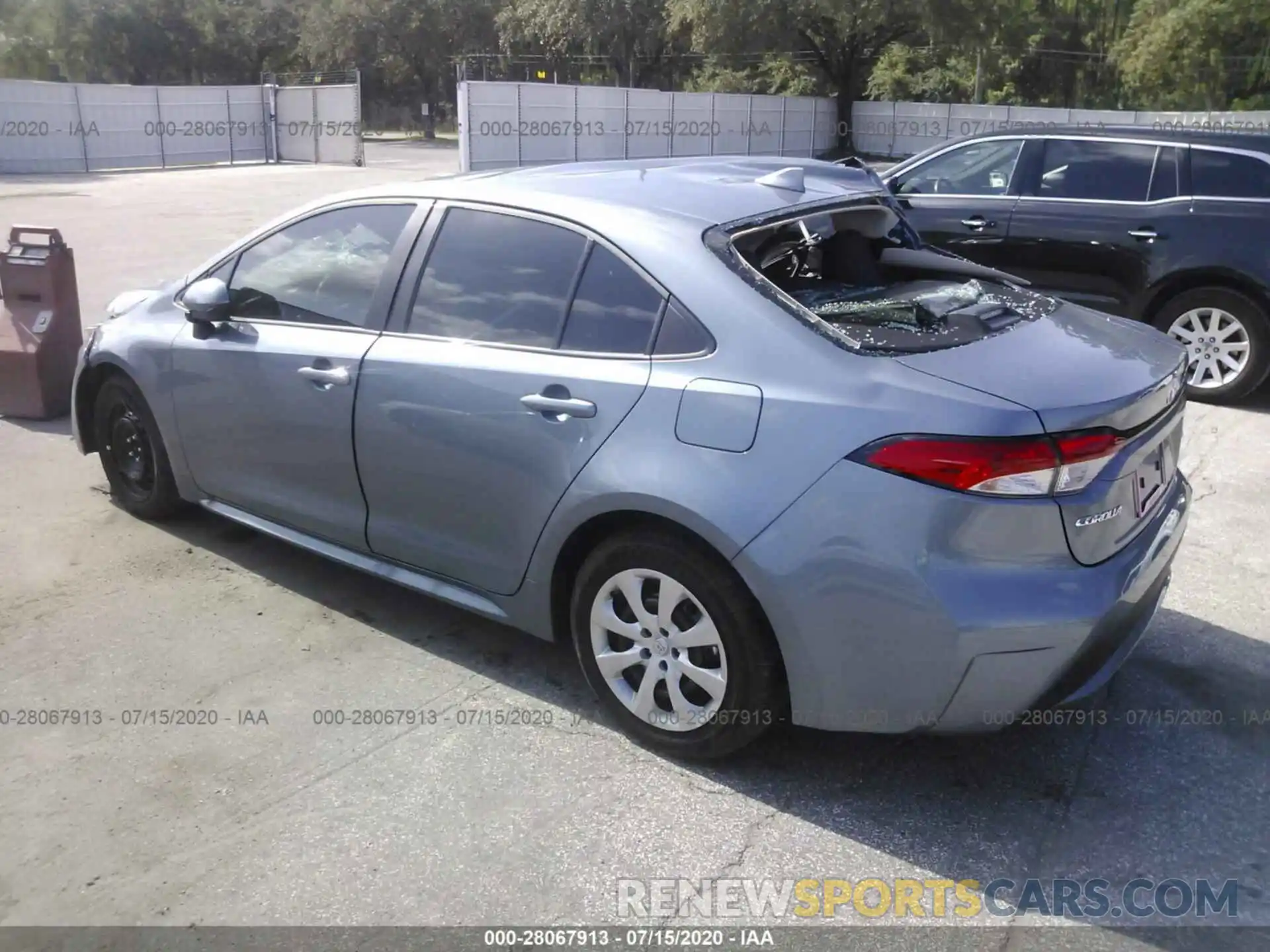 3 Photograph of a damaged car 5YFEPRAE5LP092412 TOYOTA COROLLA 2020