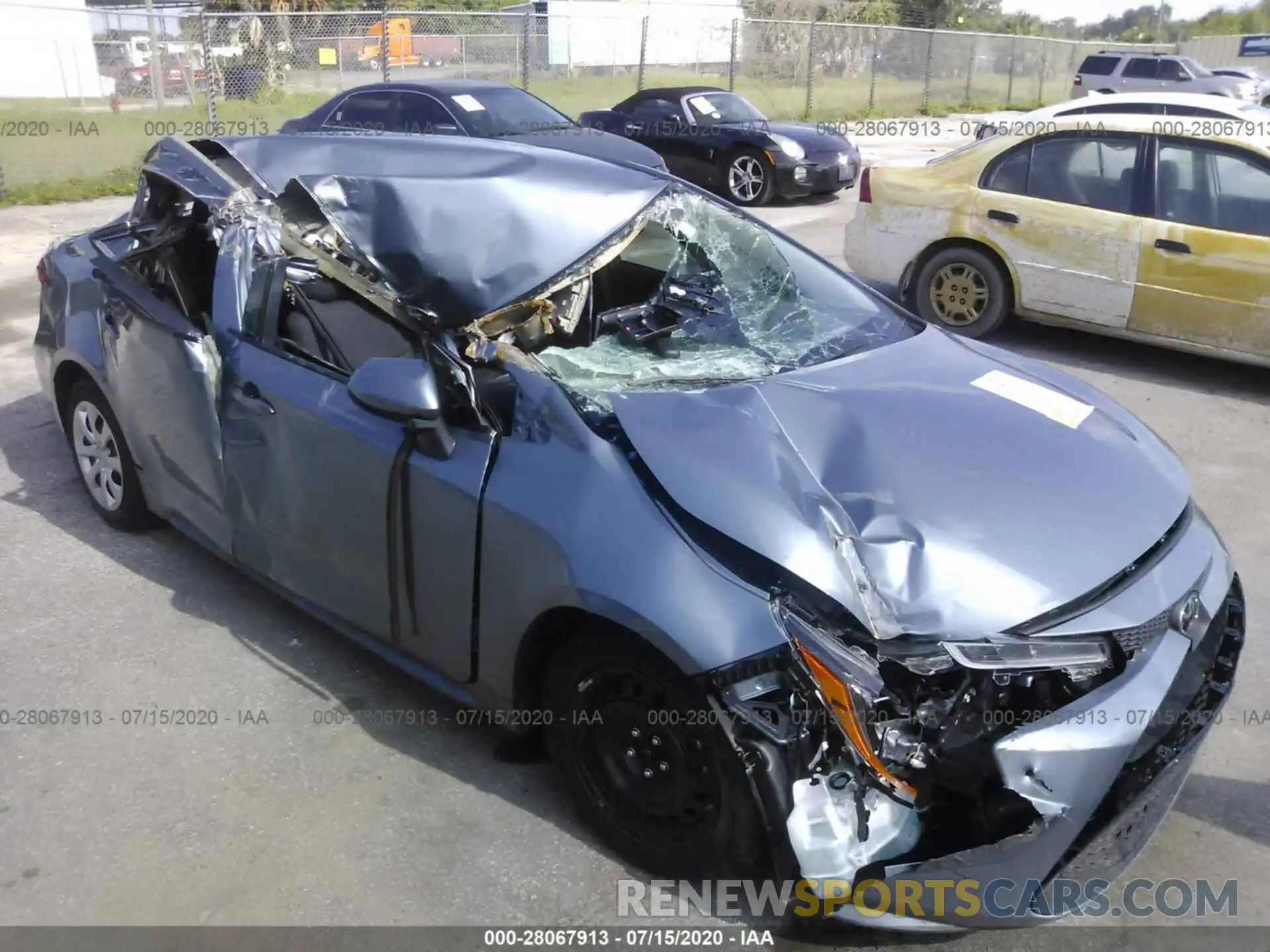 6 Photograph of a damaged car 5YFEPRAE5LP092412 TOYOTA COROLLA 2020