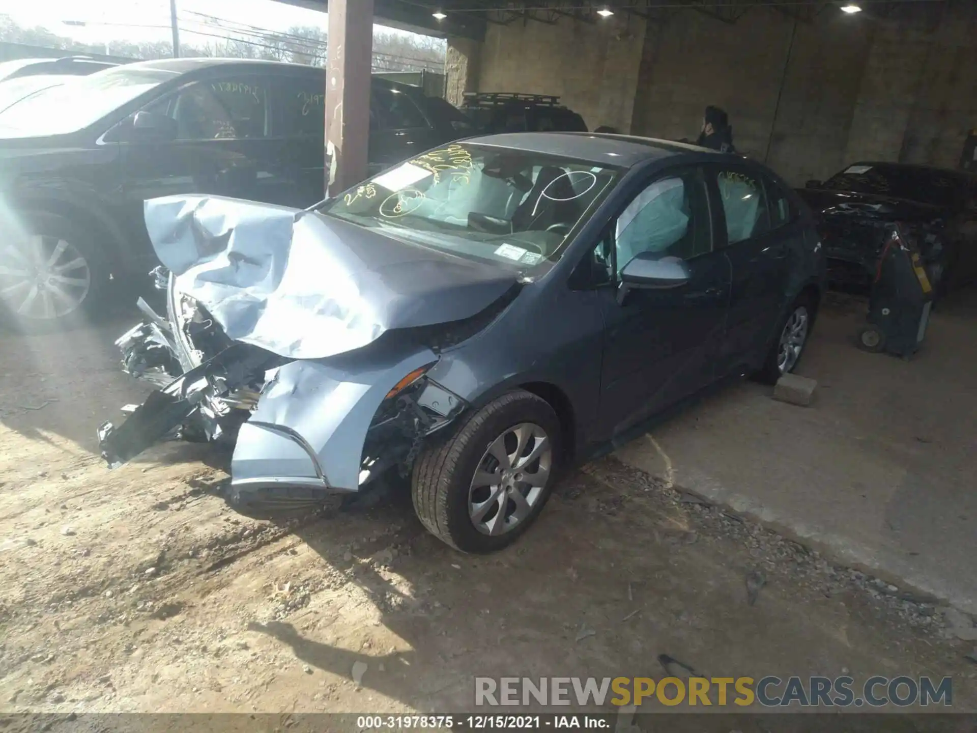 2 Photograph of a damaged car 5YFEPRAE5LP094032 TOYOTA COROLLA 2020