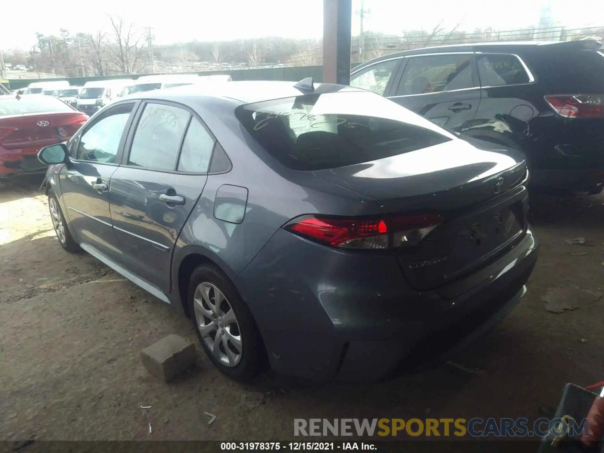 3 Photograph of a damaged car 5YFEPRAE5LP094032 TOYOTA COROLLA 2020