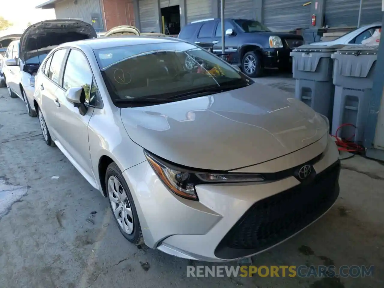 1 Photograph of a damaged car 5YFEPRAE5LP097416 TOYOTA COROLLA 2020