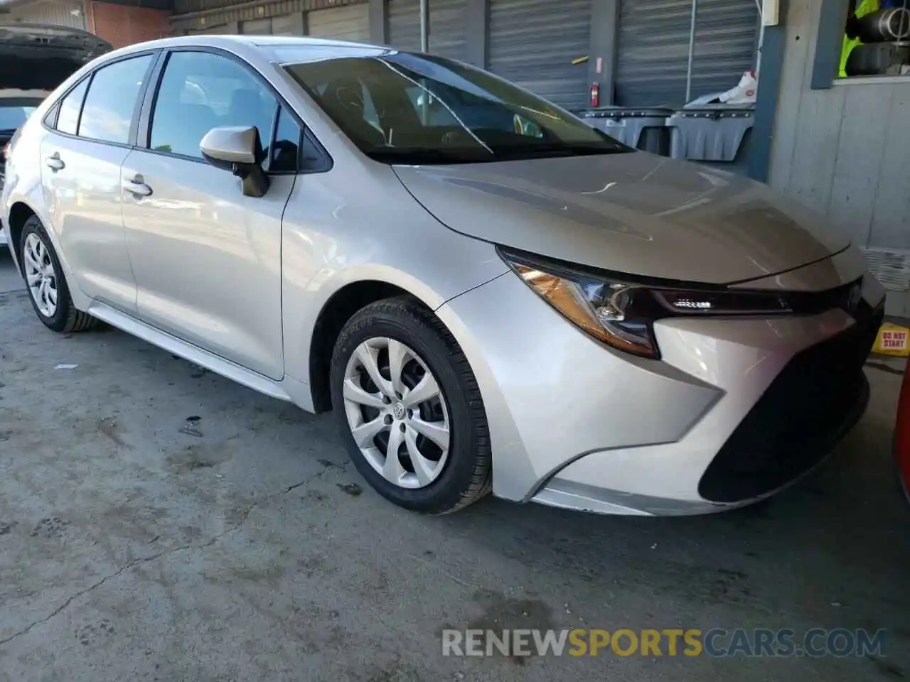 9 Photograph of a damaged car 5YFEPRAE5LP097416 TOYOTA COROLLA 2020