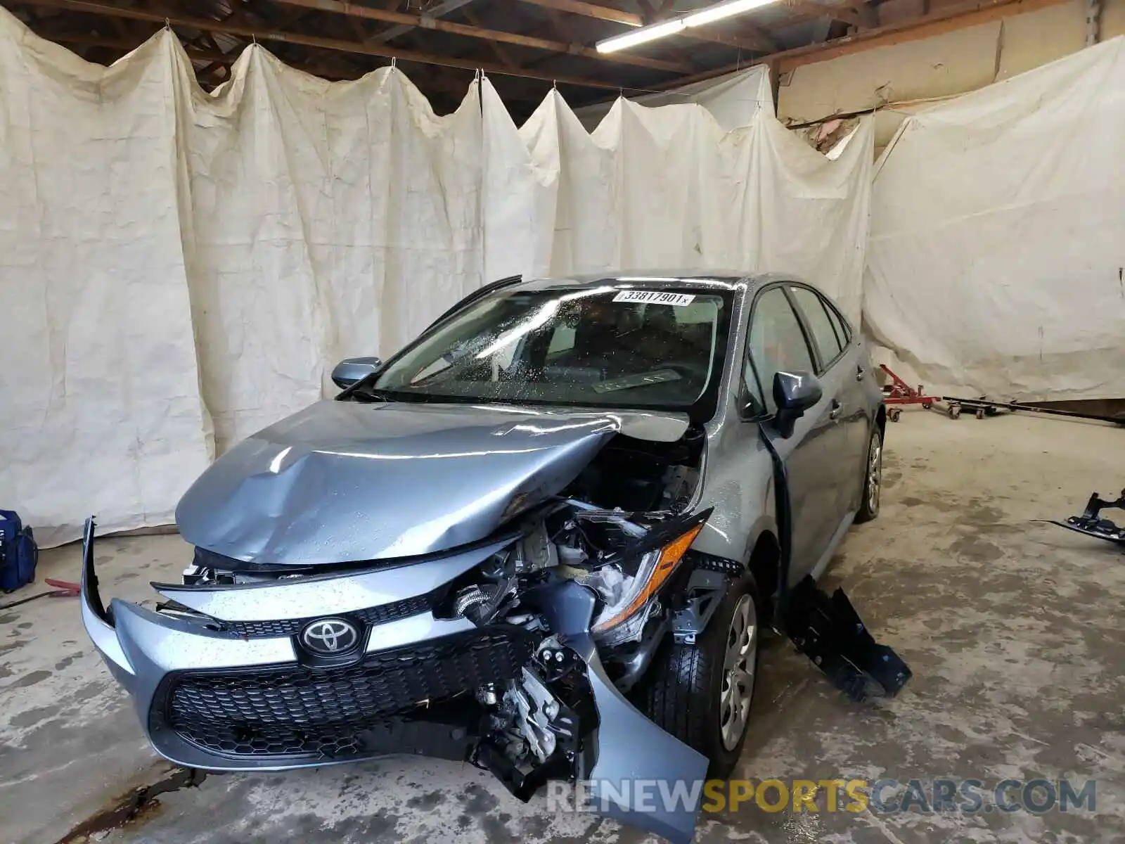 2 Photograph of a damaged car 5YFEPRAE5LP097660 TOYOTA COROLLA 2020