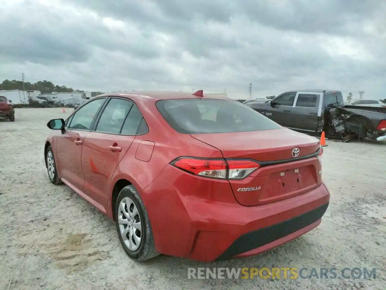 3 Photograph of a damaged car 5YFEPRAE5LP099635 TOYOTA COROLLA 2020