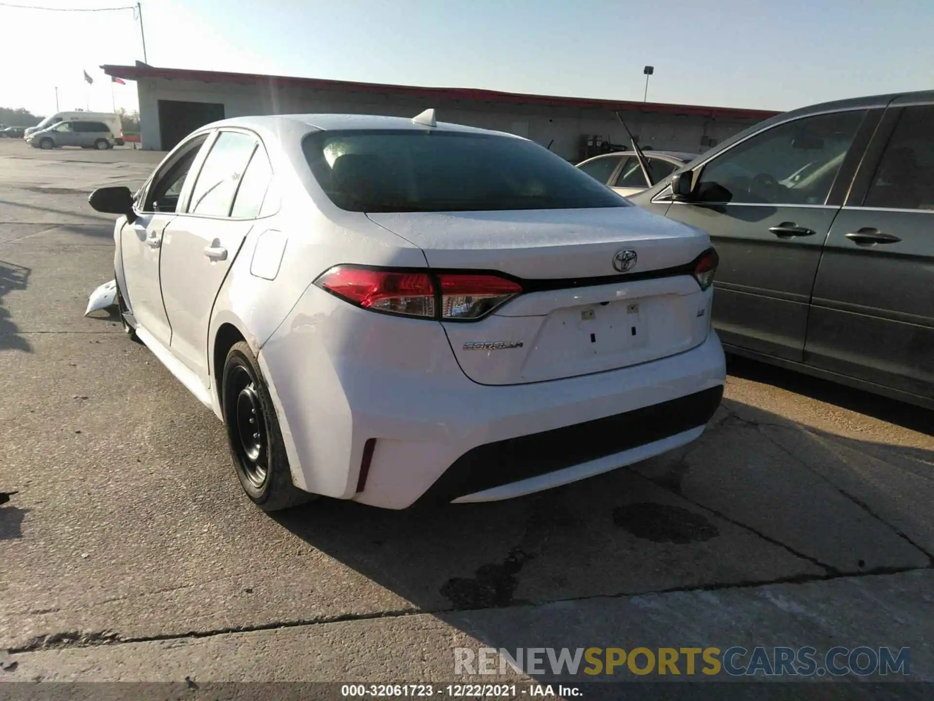 3 Photograph of a damaged car 5YFEPRAE5LP099893 TOYOTA COROLLA 2020