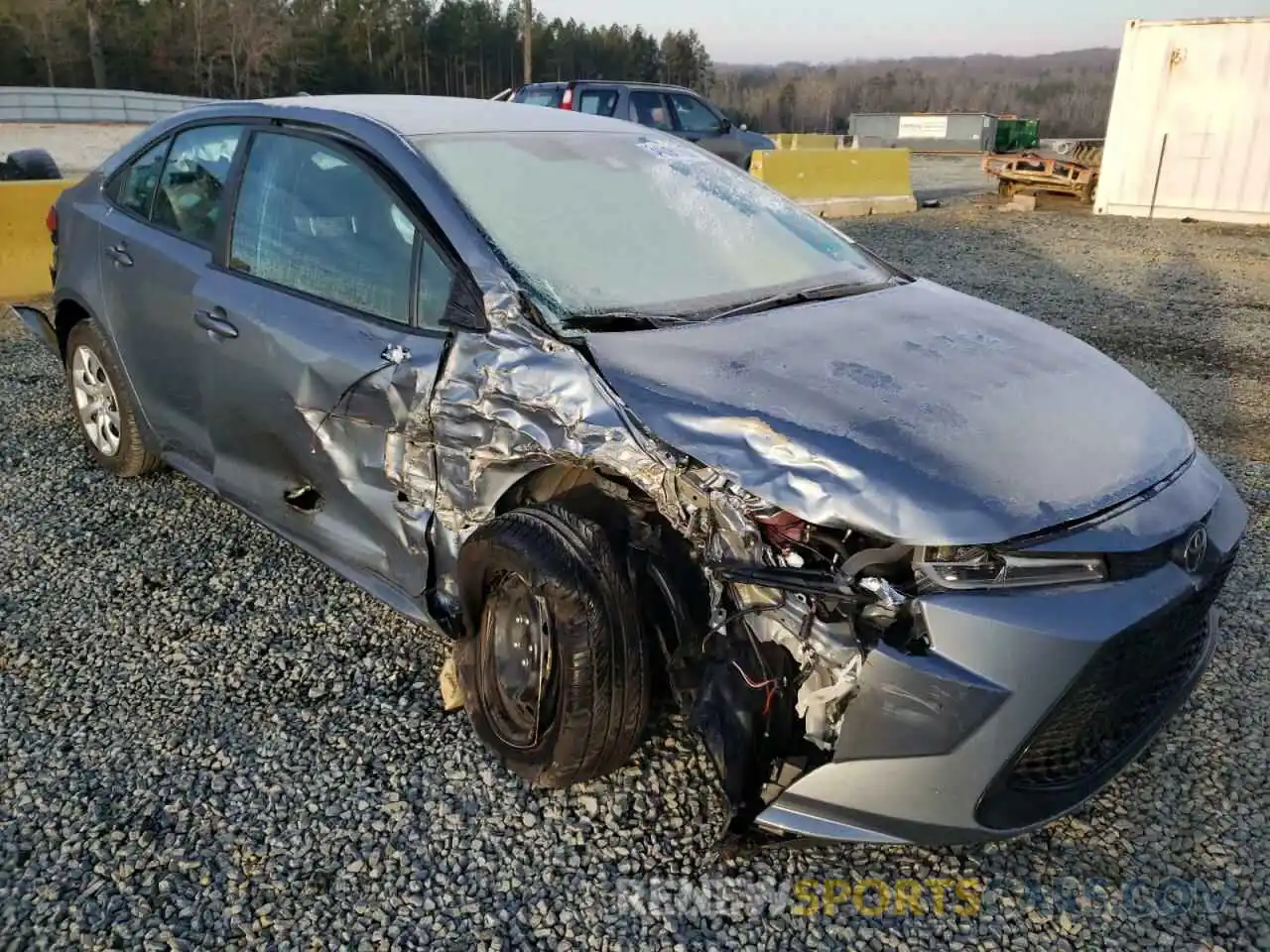 9 Photograph of a damaged car 5YFEPRAE5LP099943 TOYOTA COROLLA 2020