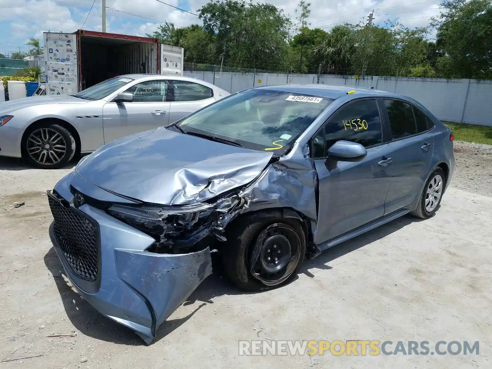 2 Photograph of a damaged car 5YFEPRAE5LP100962 TOYOTA COROLLA 2020