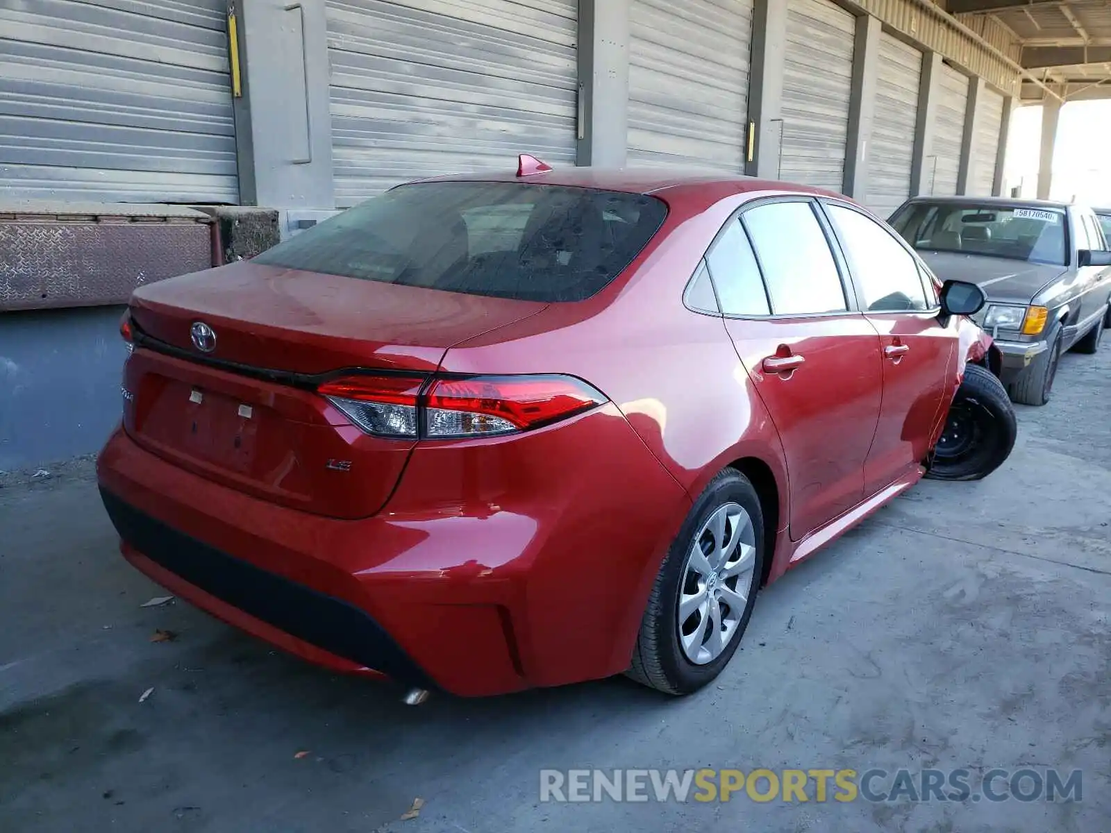 4 Photograph of a damaged car 5YFEPRAE5LP101058 TOYOTA COROLLA 2020