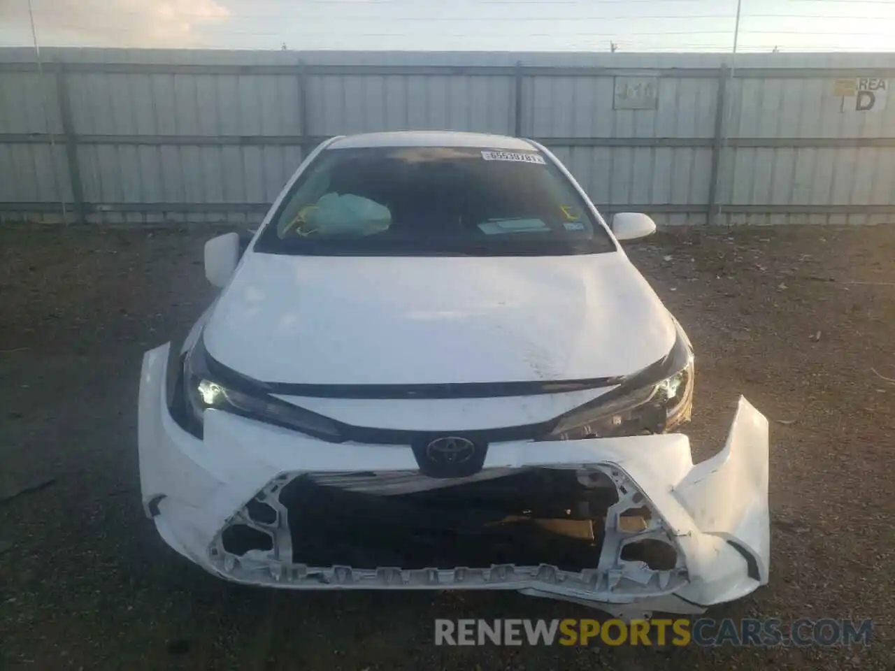 9 Photograph of a damaged car 5YFEPRAE5LP101643 TOYOTA COROLLA 2020