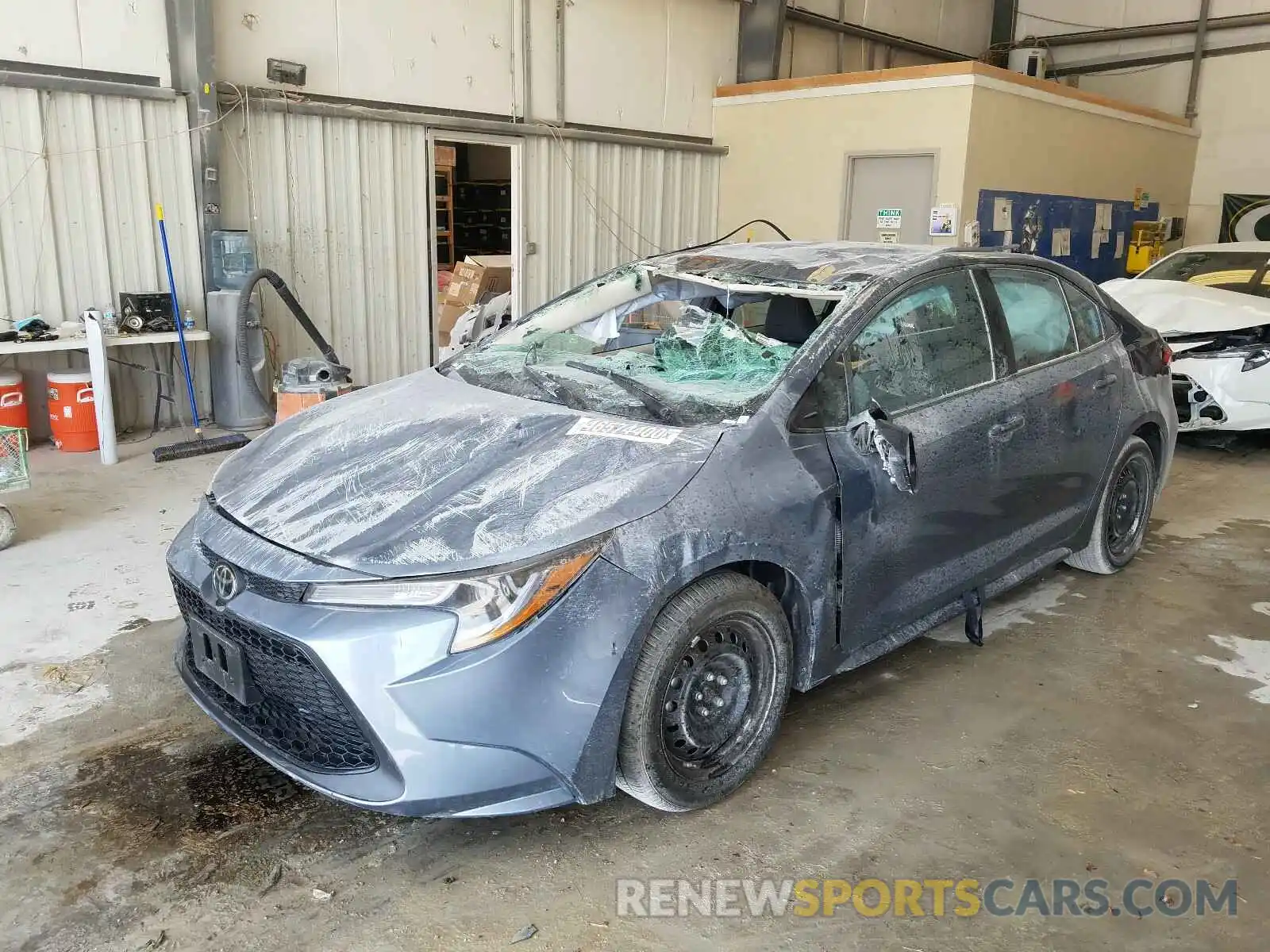 2 Photograph of a damaged car 5YFEPRAE5LP102792 TOYOTA COROLLA 2020