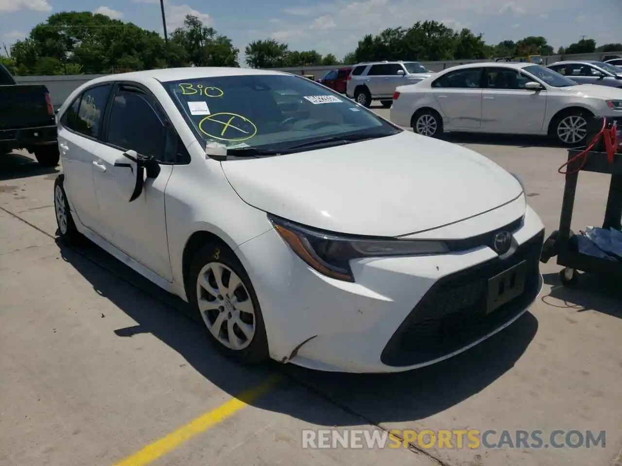 1 Photograph of a damaged car 5YFEPRAE5LP103070 TOYOTA COROLLA 2020