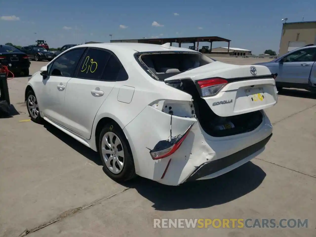 3 Photograph of a damaged car 5YFEPRAE5LP103070 TOYOTA COROLLA 2020