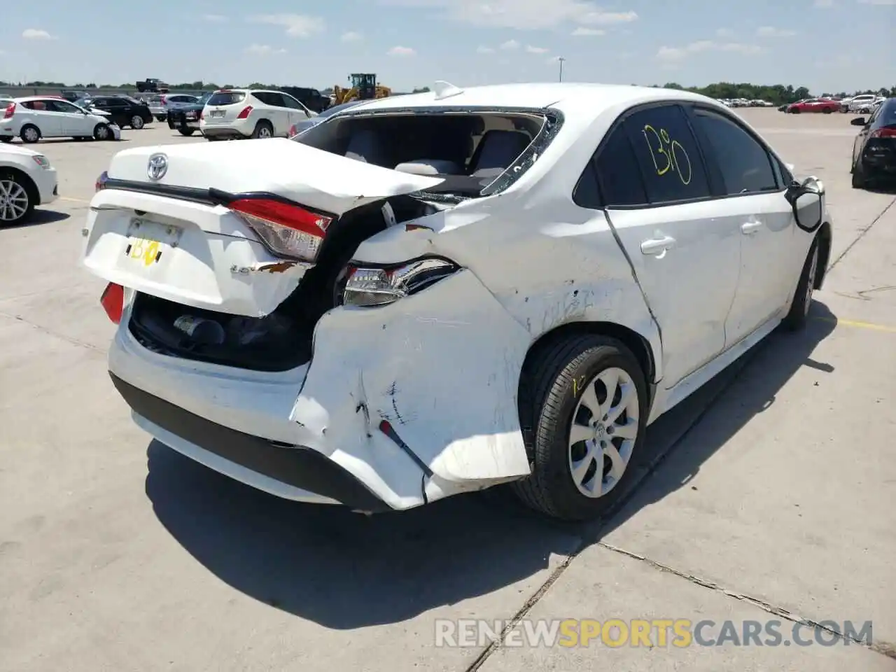 4 Photograph of a damaged car 5YFEPRAE5LP103070 TOYOTA COROLLA 2020