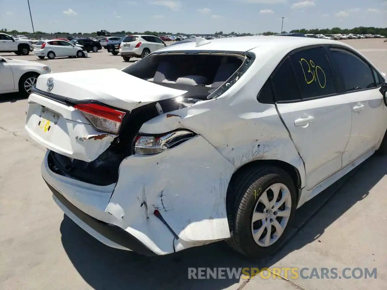 9 Photograph of a damaged car 5YFEPRAE5LP103070 TOYOTA COROLLA 2020