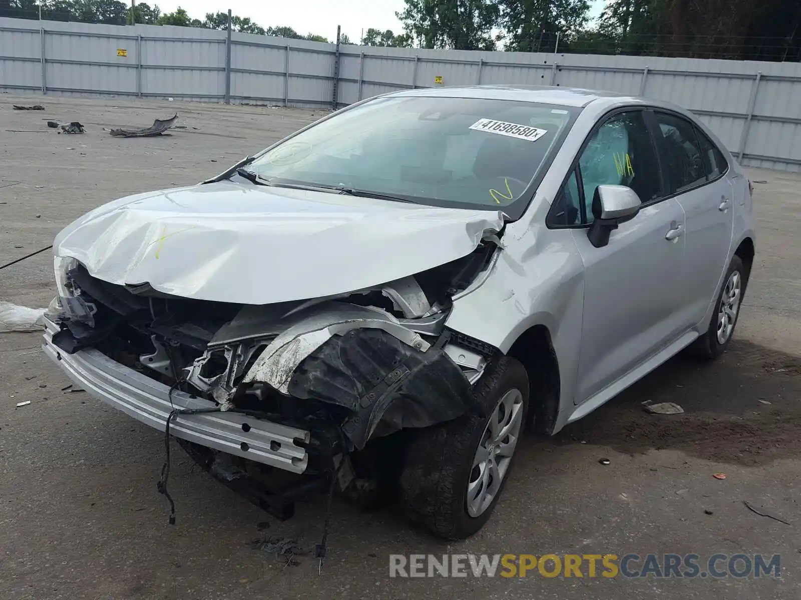 2 Photograph of a damaged car 5YFEPRAE5LP103179 TOYOTA COROLLA 2020