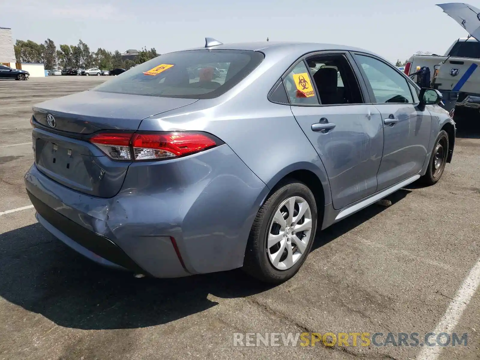 4 Photograph of a damaged car 5YFEPRAE5LP103893 TOYOTA COROLLA 2020