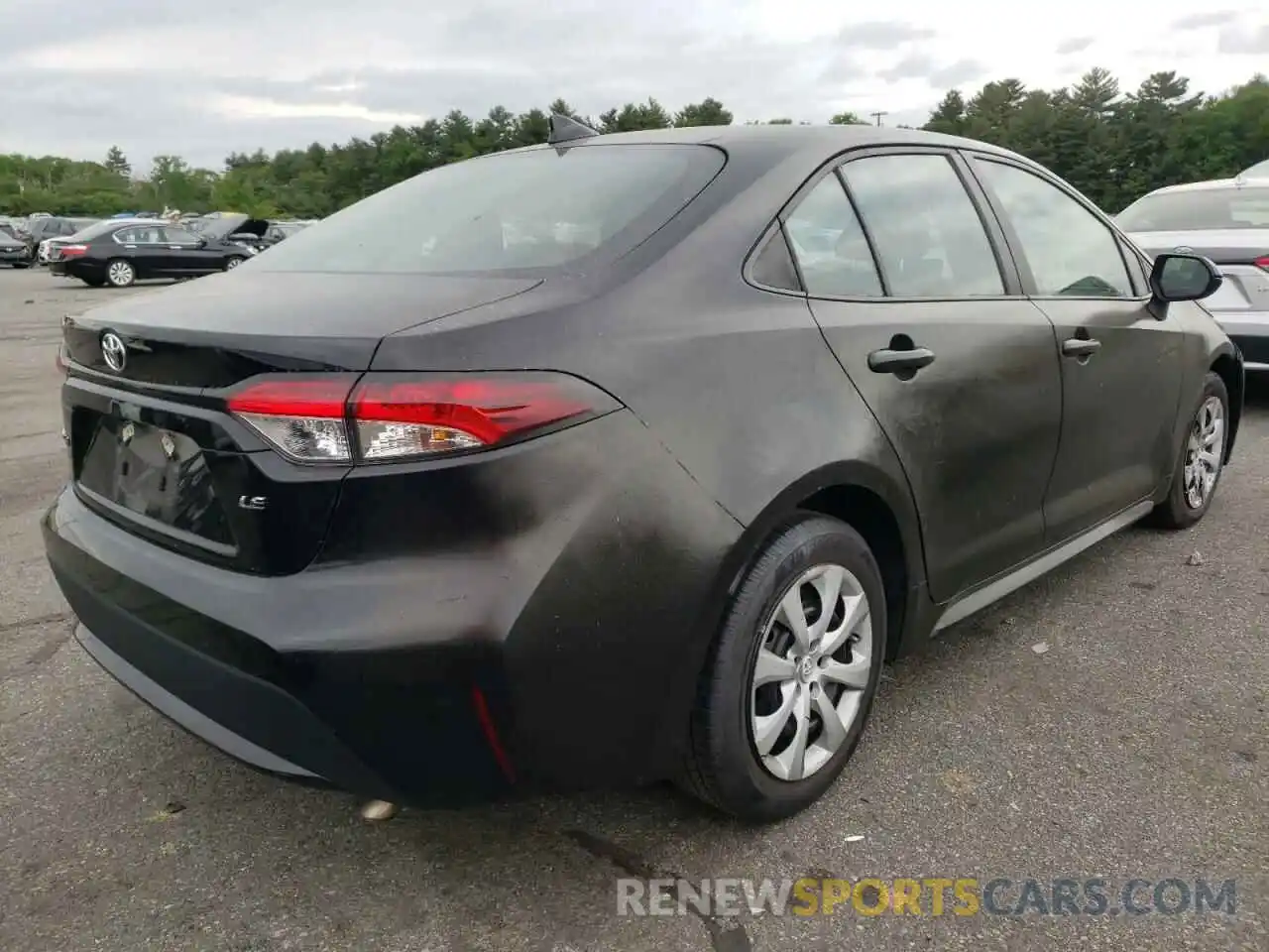 4 Photograph of a damaged car 5YFEPRAE5LP105286 TOYOTA COROLLA 2020