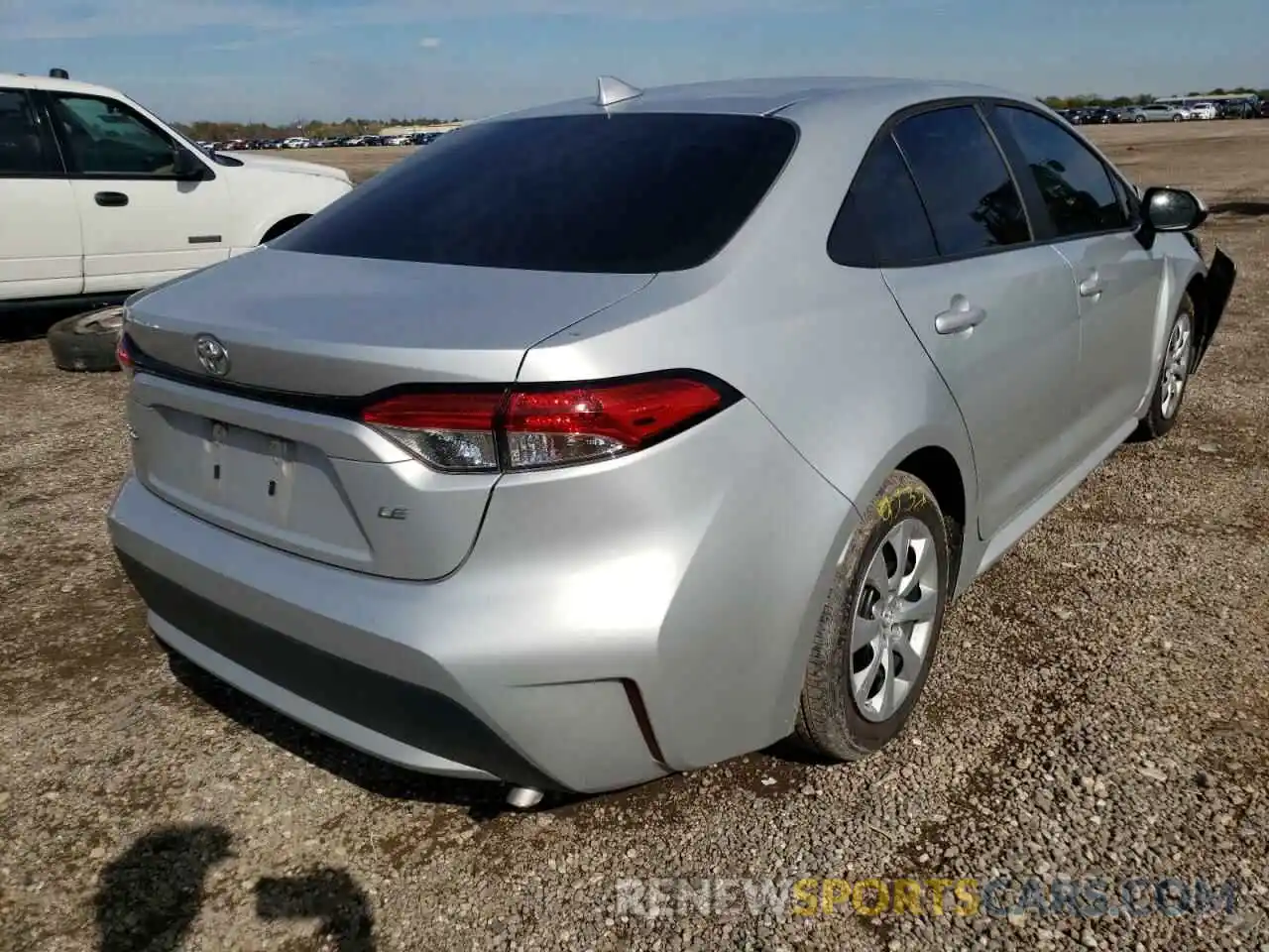 4 Photograph of a damaged car 5YFEPRAE5LP105479 TOYOTA COROLLA 2020