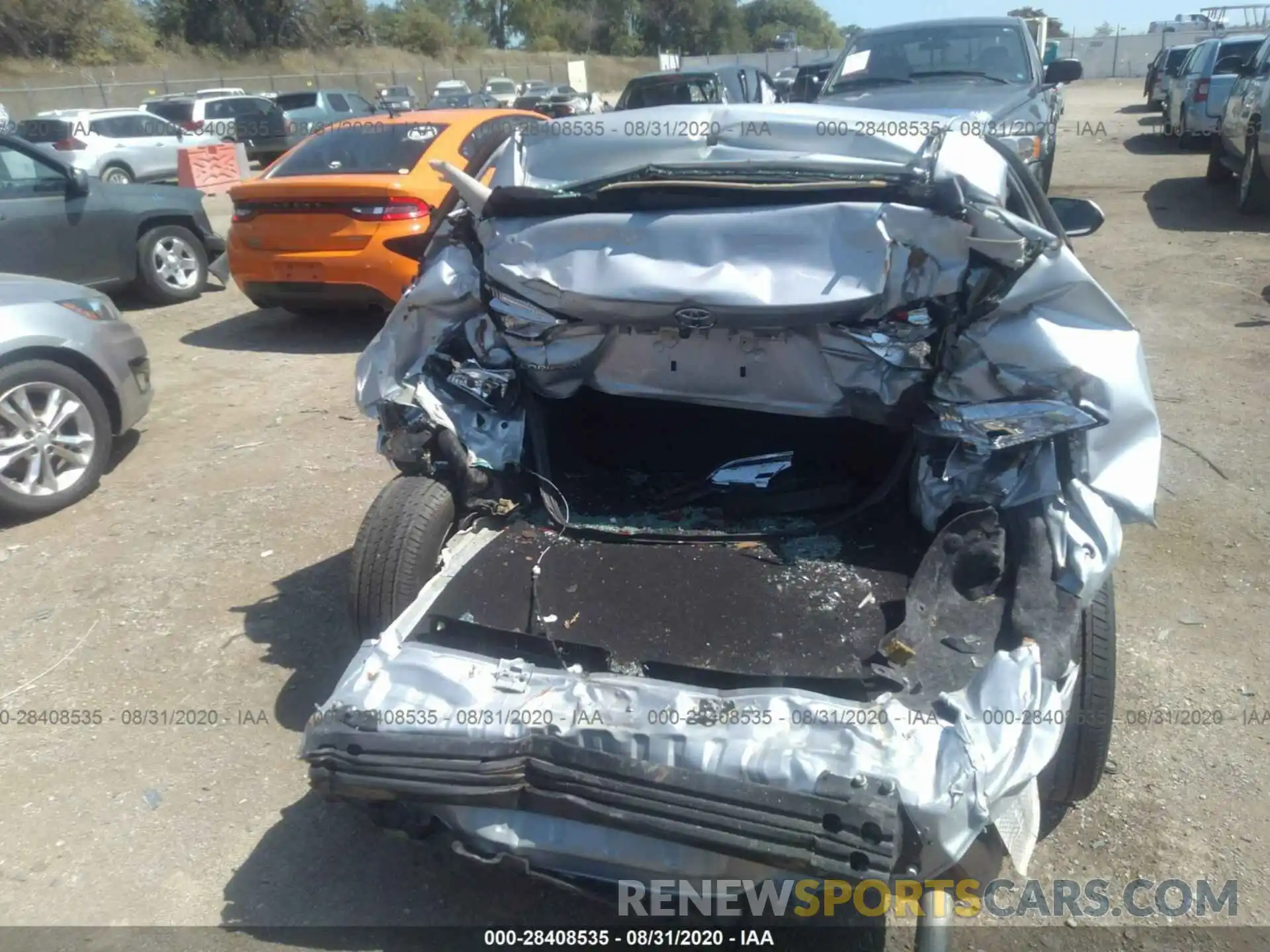 6 Photograph of a damaged car 5YFEPRAE5LP105661 TOYOTA COROLLA 2020